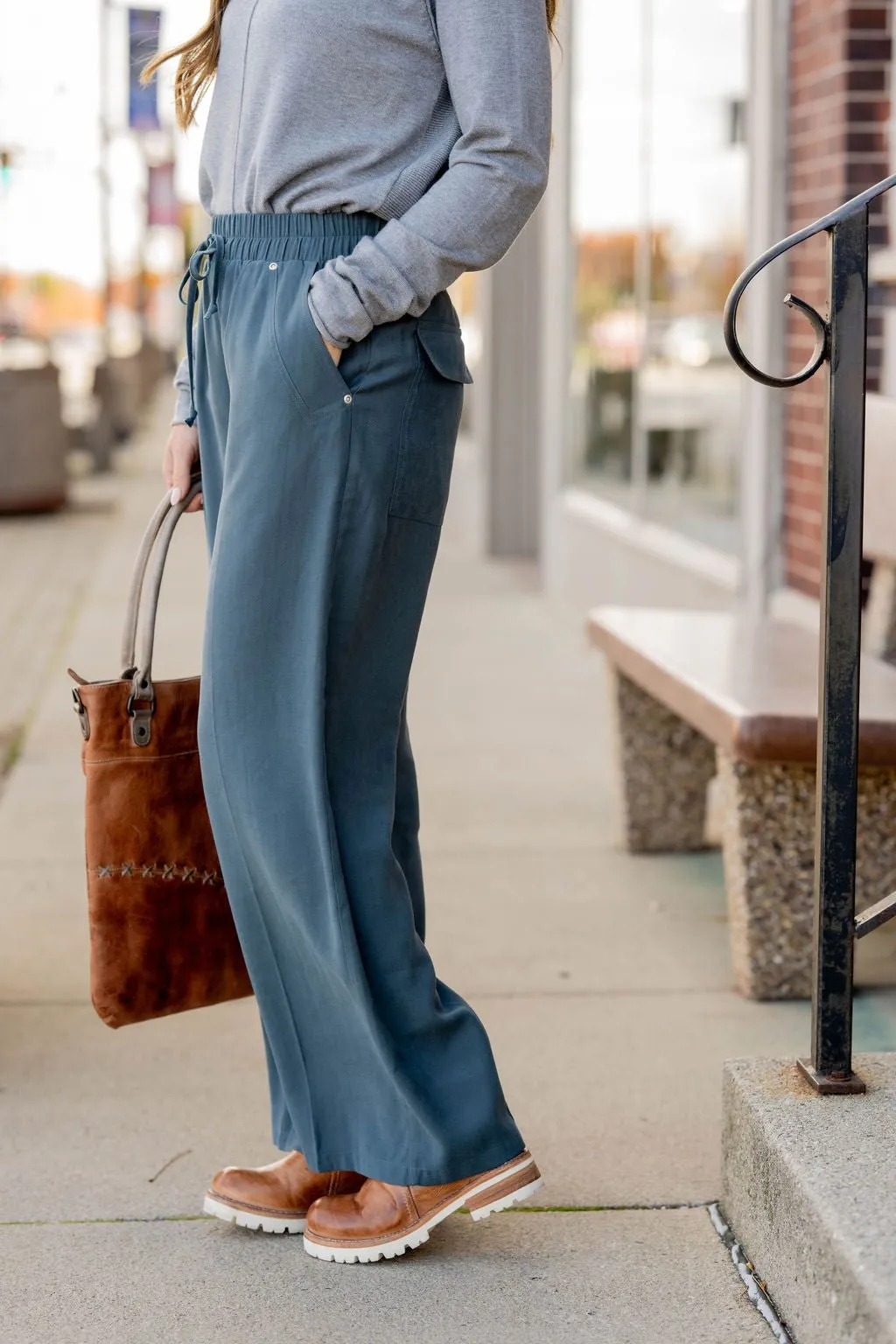 Classy Relaxed Large Pocket Pants