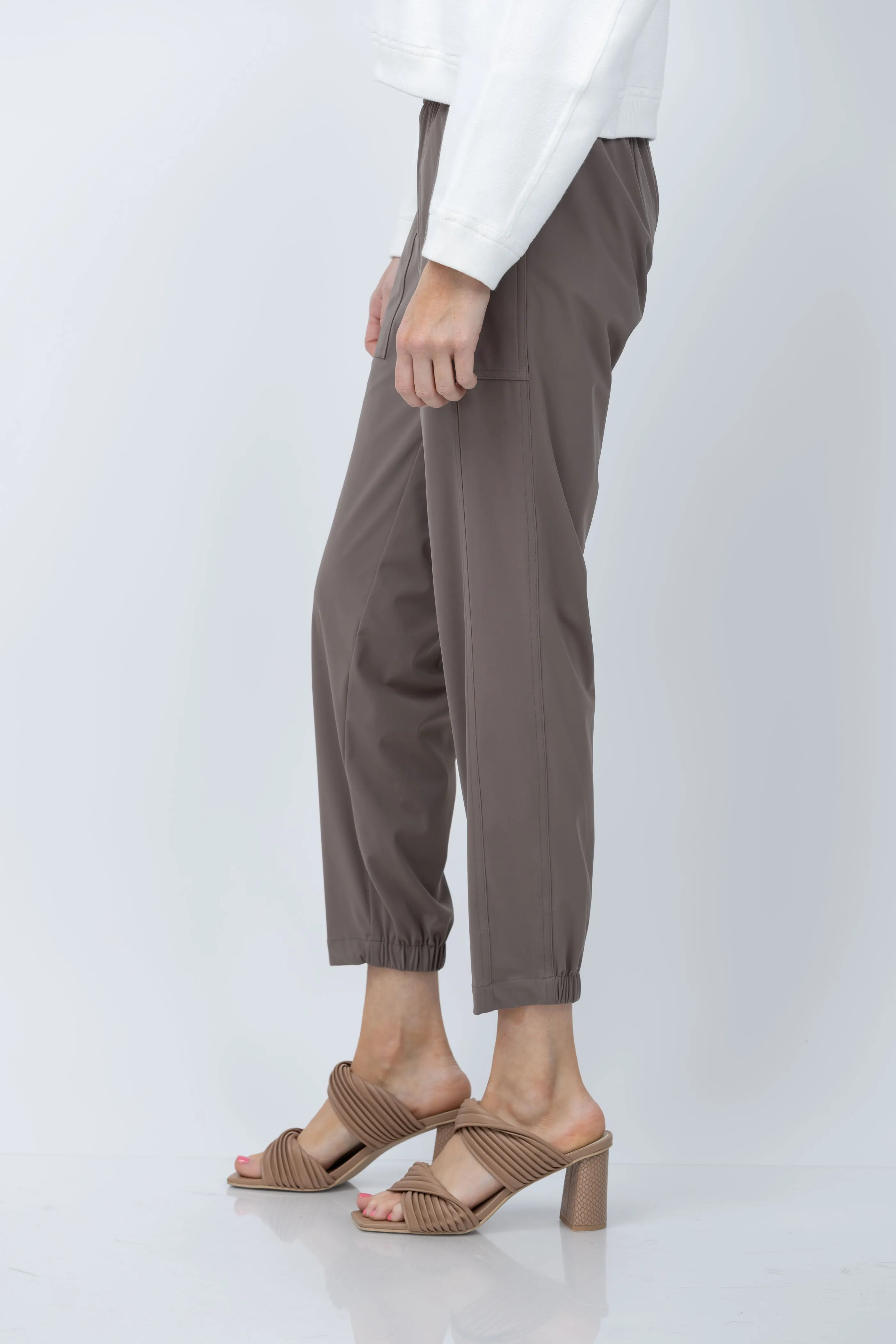 Elliott Lauren Pull On Pant in Taupe