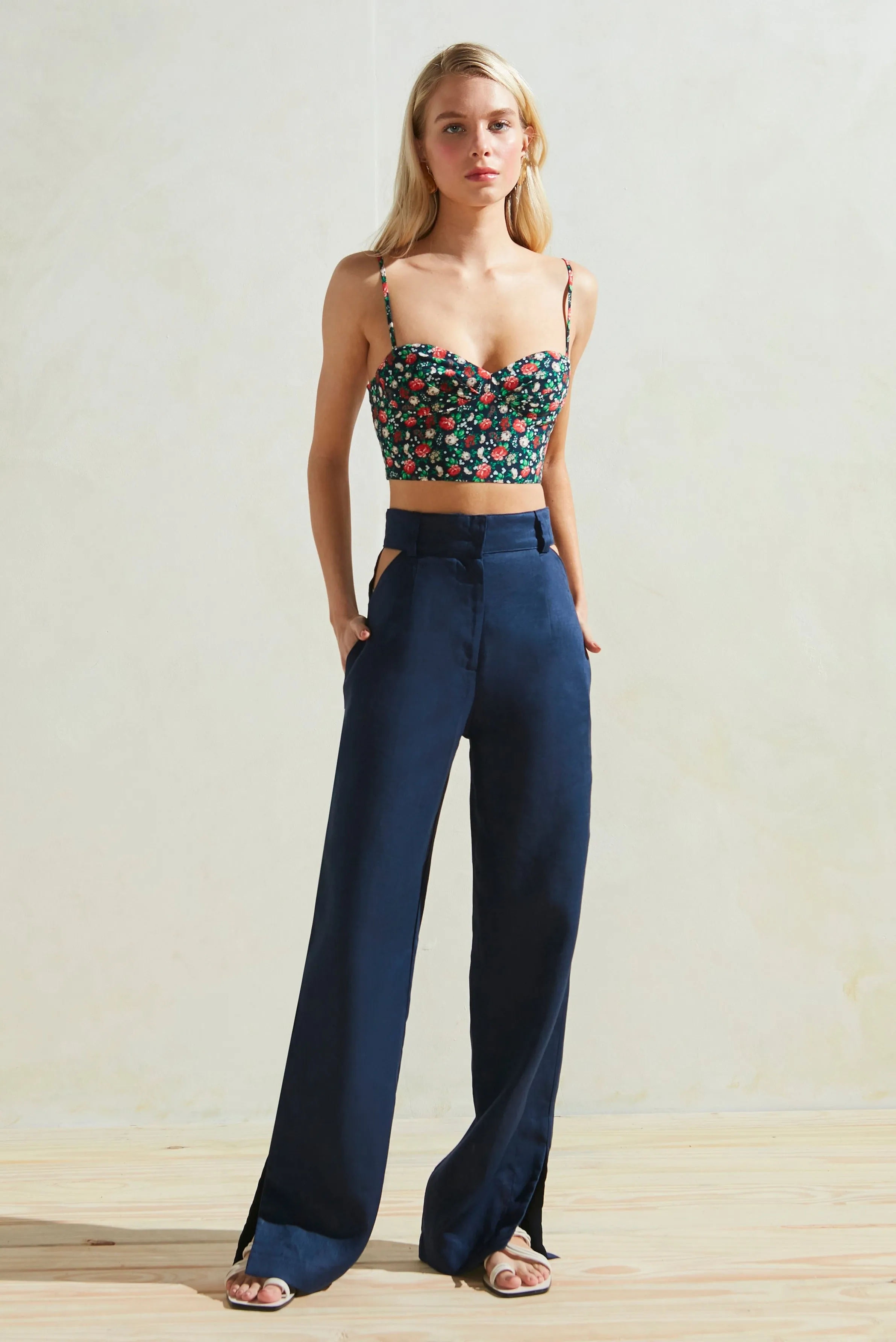 Naomi Linen Pants in Navy