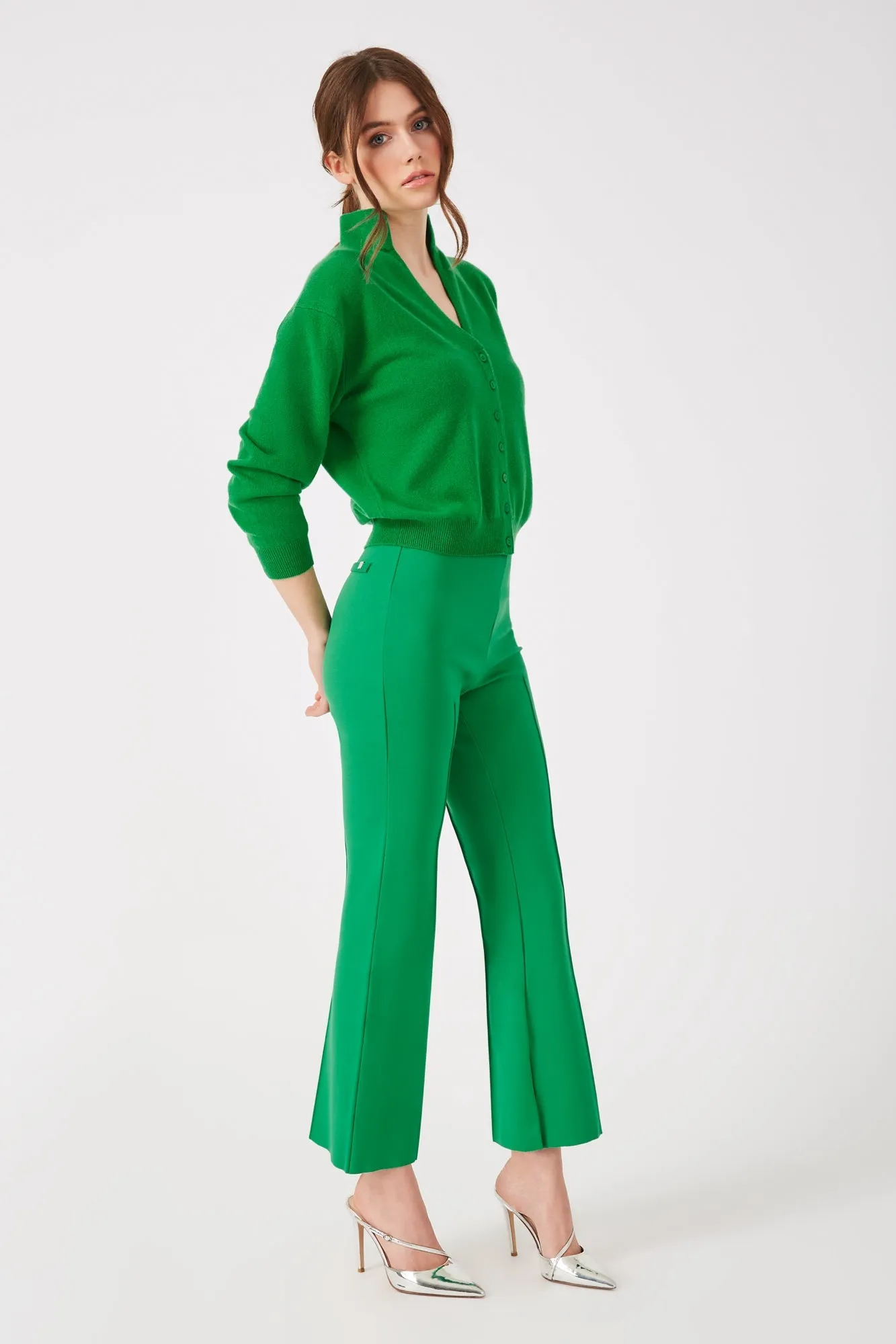 The Porterfield - Kelly Green Cropped Flare Pants with Pintuck